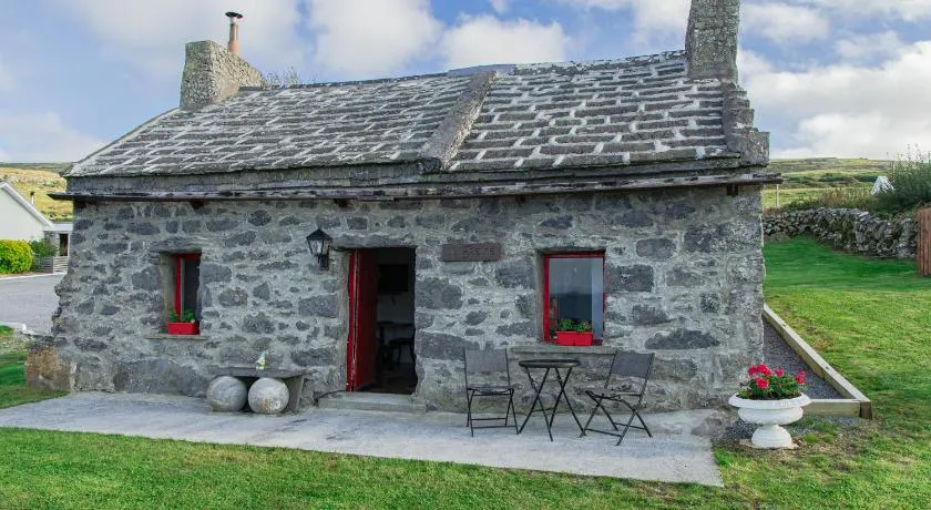 1844 Seascape Cottage - Image 1