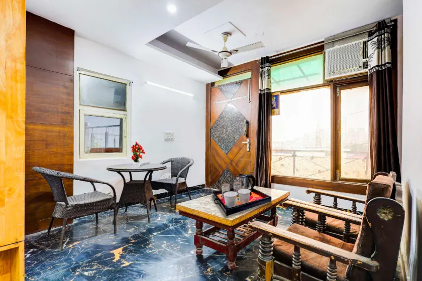 Collection O Hari Nagar Ashram - Image 1