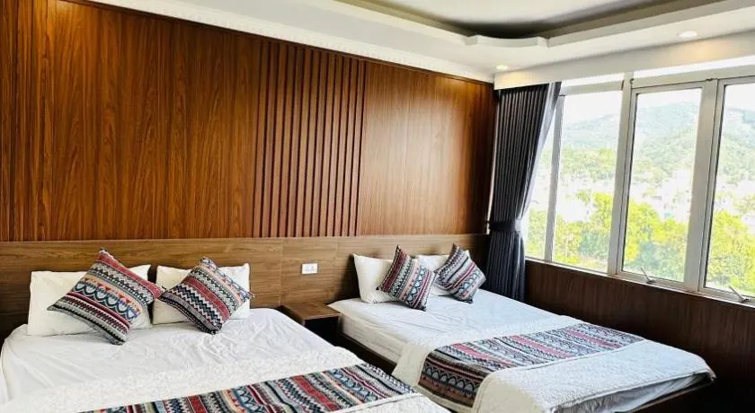Minh Hoang Hotel & Homestay - Image 1