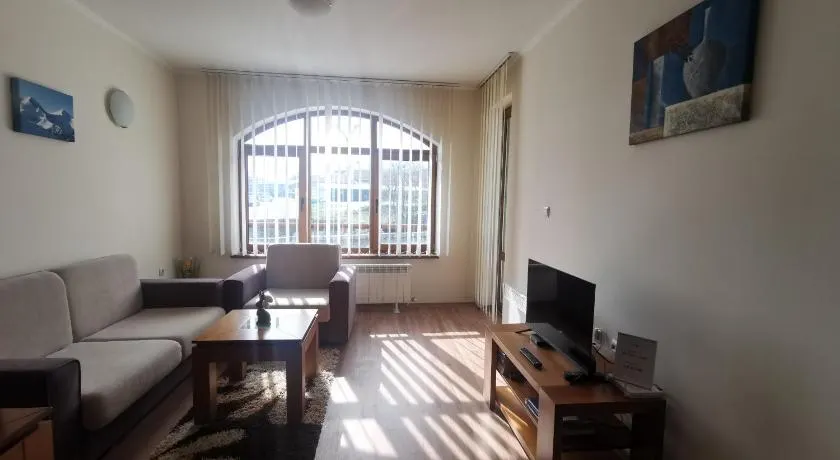 Sunny home by the lift in Bansko - Image 1