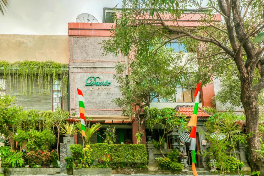 Dante Guesthouse - Image 1