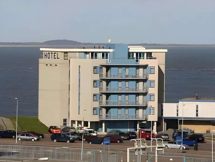 Hotel Lands End - Image 1
