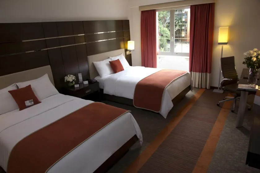Altamira Village Hotel & Suites - Image 1