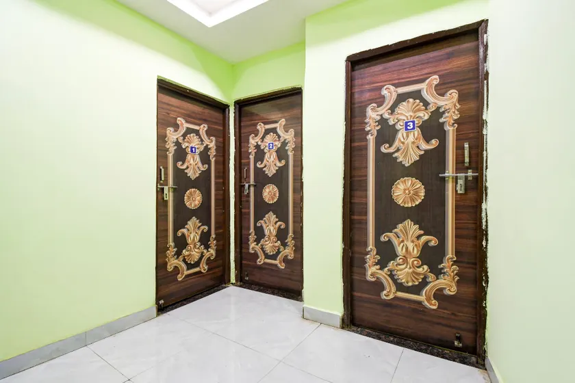 Hotel O Vishranti Lodge - Image 1