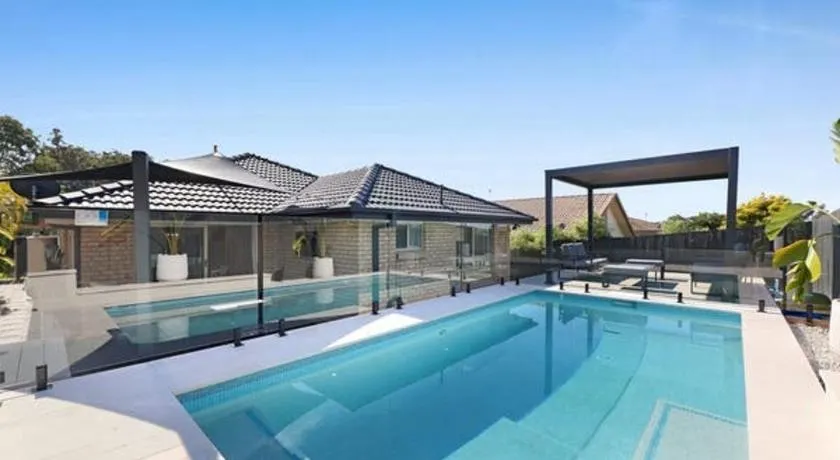Dream World Mungana Happy Home - Image 1
