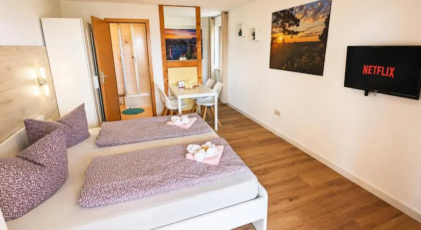 Urlaubsmagie - Ferienwohnung Sonnenfels -Mitten in der Natur mit Terrasse - S2 - Image 1
