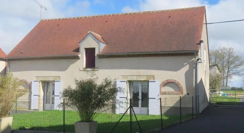 Gîte familial à la ferme avec jardin clos, proche Forêt d'Orléans et étangs, lits faits, jeux enfants - Image 1