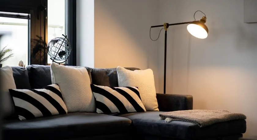 Modern and Stylish Two Bedroom Flat - Image 1