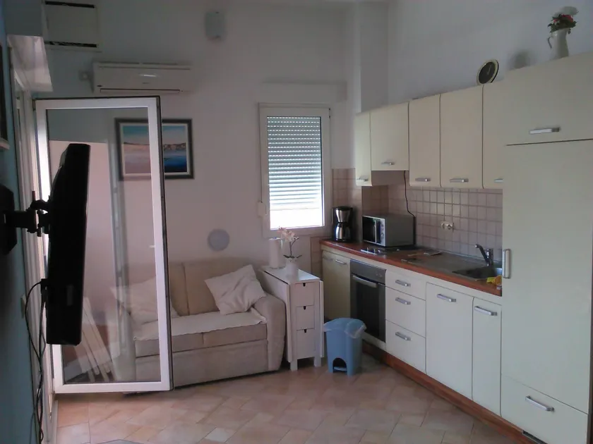 Apartment in Zaboric near the beach - Image 1