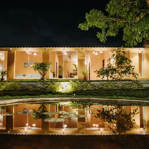 Yellow Sapphire Powered by Royal Suites and Hotel - Image 1