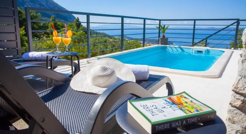 Marina - Holiday Home with Sea View - Image 1