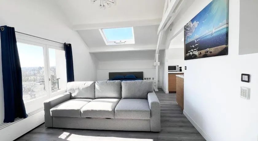 Dali Loft 40m2 Seine view 15 min from Paris - Image 1