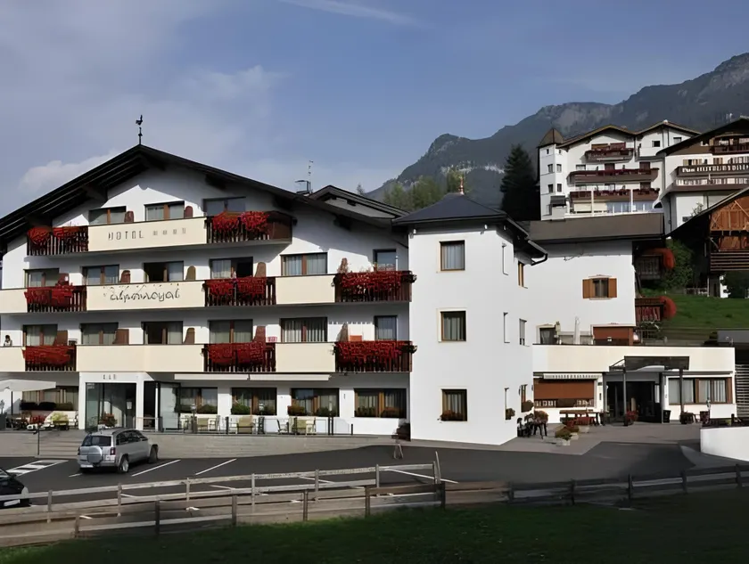 Hotel Alpenroyal - Image 1
