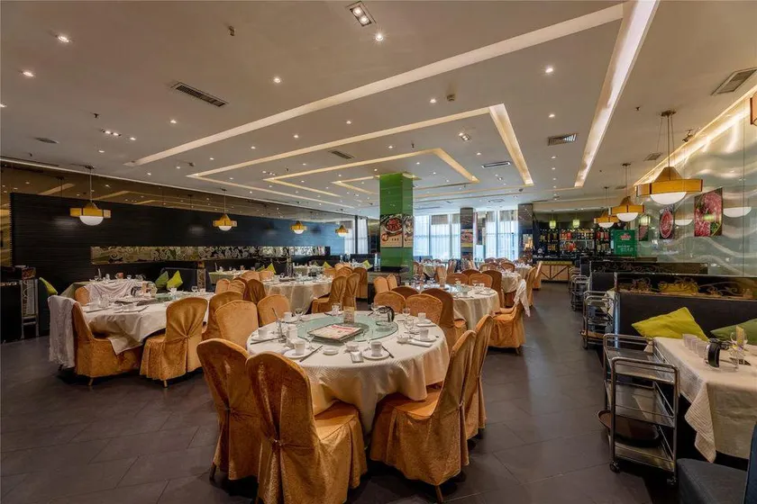 Hongqi Hotel - Image 1
