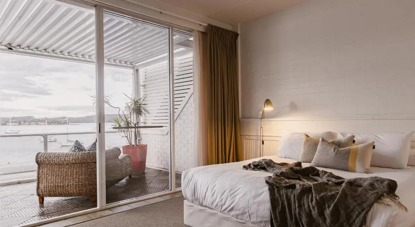 Bay Breeze Boutique Accommodation - Image 1