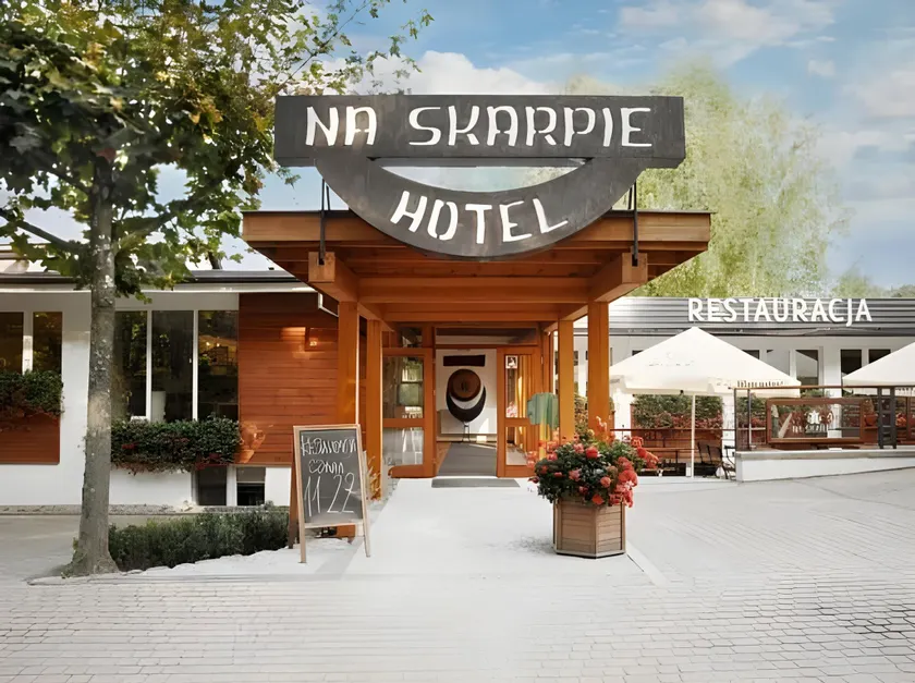 Hotel Na Skarpie - Charzykowy - Image 1