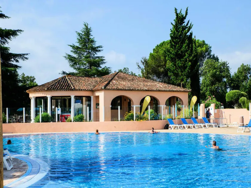 PIERRE & VACANCES RÉSIDENCE LES PARCS DE GRIMAUD - Image 1