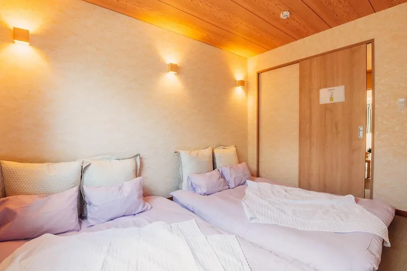 Local stay in Taishi - Image 1