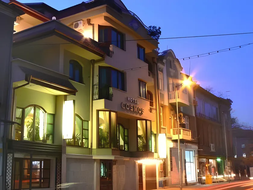 Hotel Cosmos - Image 1