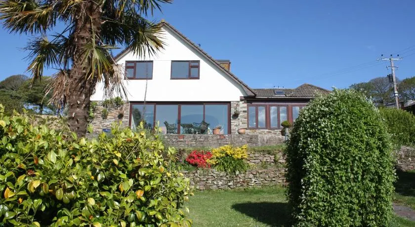 Kerryanna Country House Bed and Breakfast - Image 1