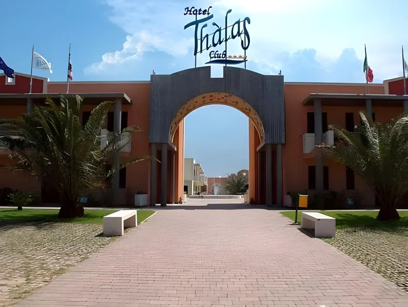 Hotel Thàlas Club - Image 1