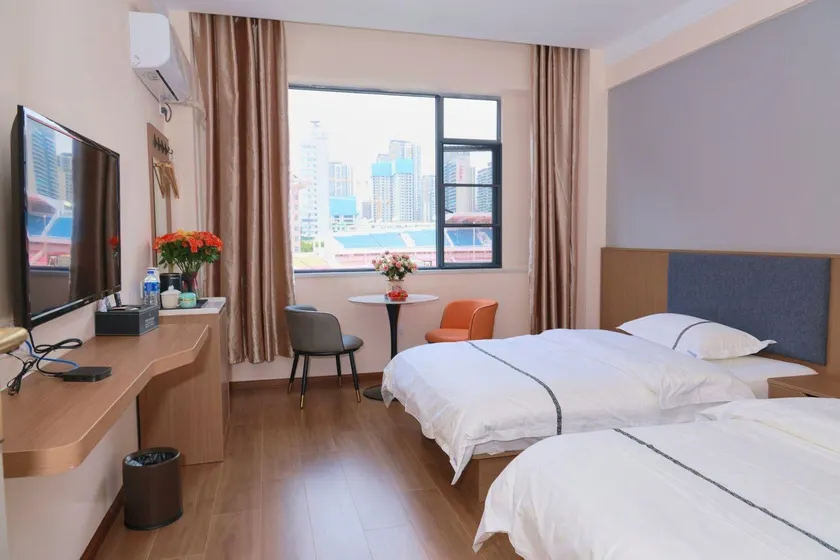 Huasi Business Hotel (Yunnan University Hospital Branch) - Image 1
