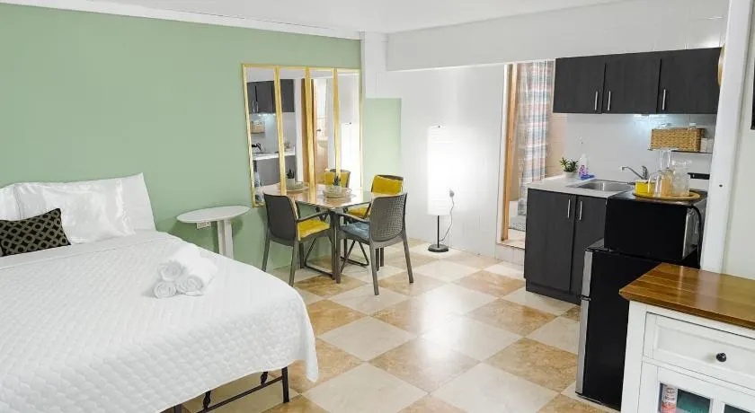 CH 1003 Cozy studio in amazing Manatí with AC, WiFi, Pool - Image 1