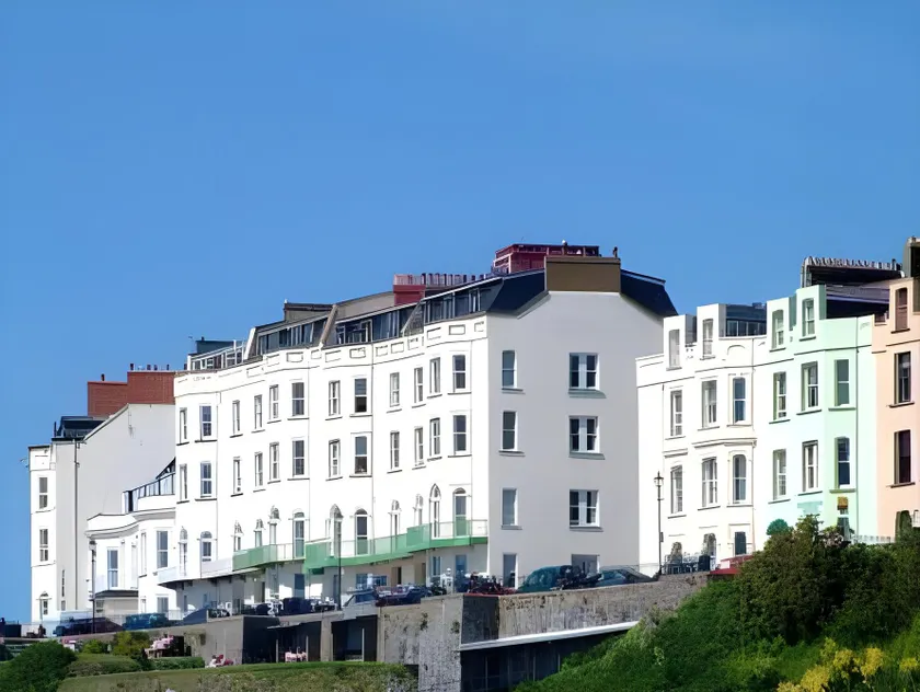 Clarence House Hotel - Image 1