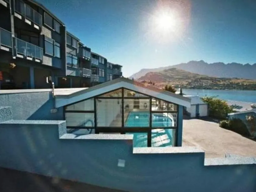 Spinnaker Bay Apartments - Image 1