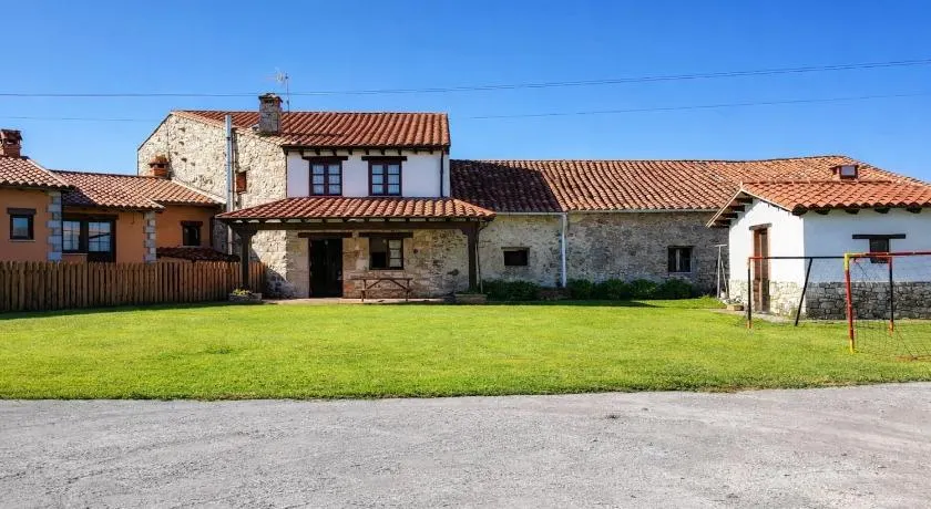 Casa con jardín cerca Playa de la Franca – Male - Image 1