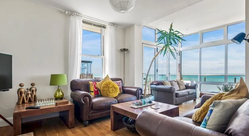 Jarrahdale Beach House - Stunning Luxurious Pad by the Beach - Pass the Keys - Image 1