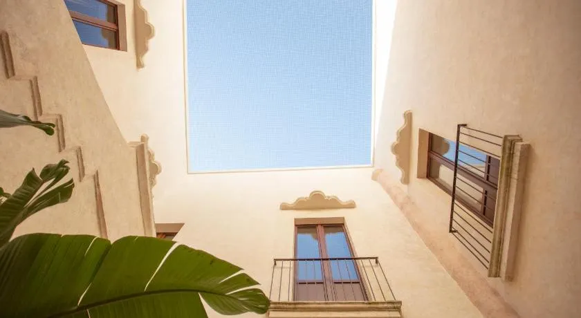 Palazzo Donna Titì - Image 1