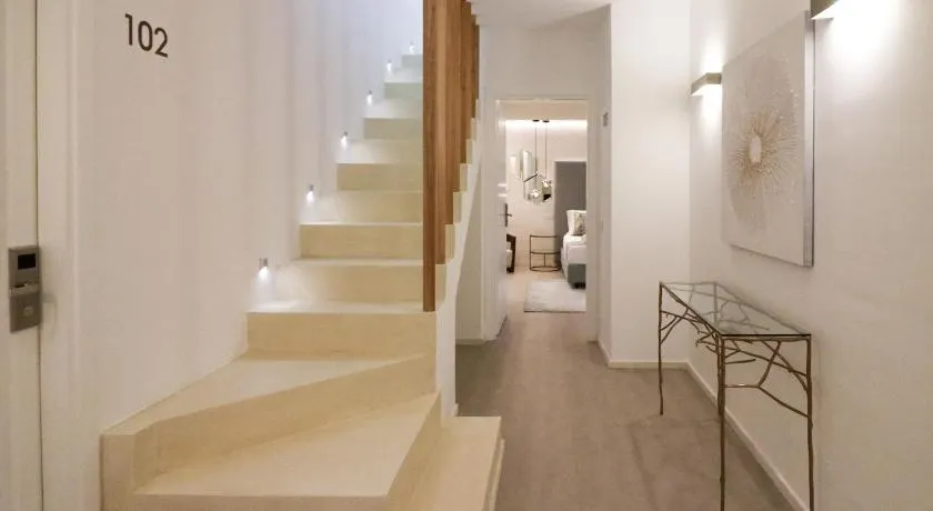 Double A Luxury Room - Image 1