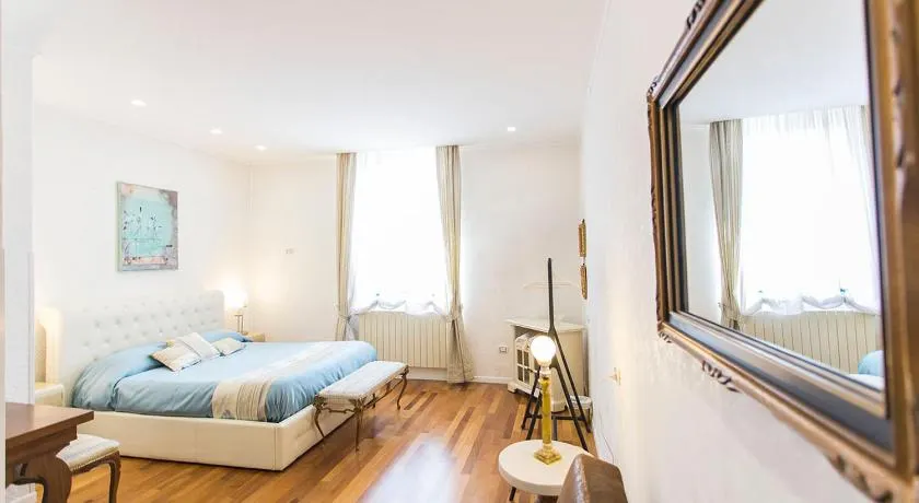 Garibaldi33 - Image 1