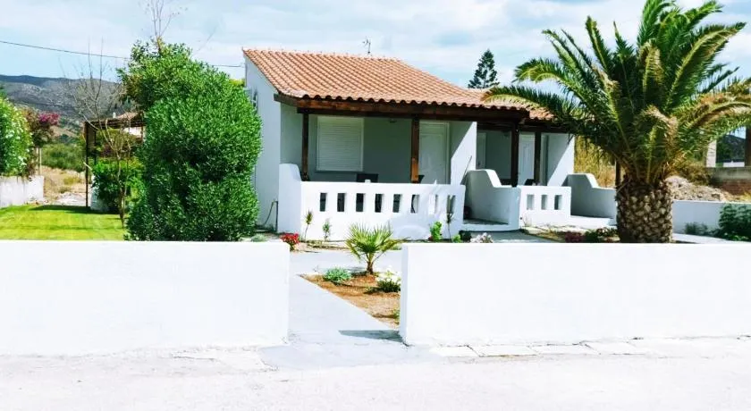 V&E's Apartments - Image 1