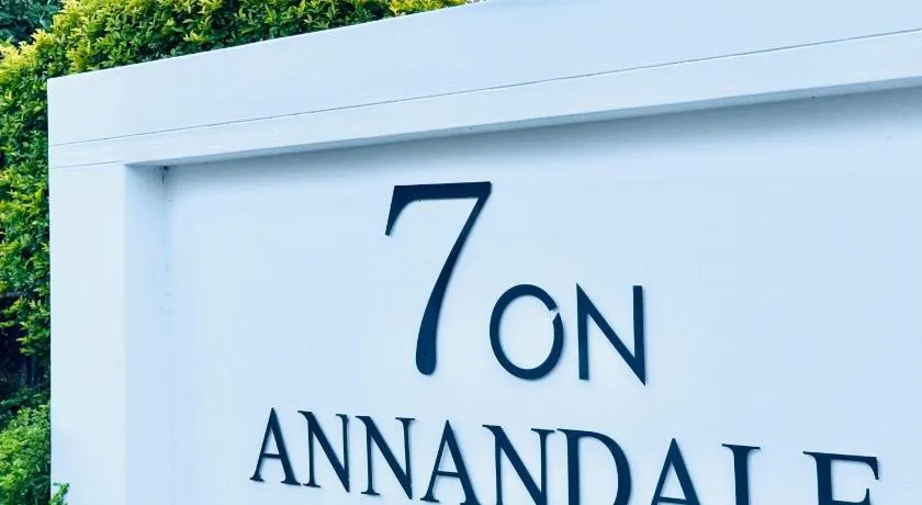 7 On Annandale B&B - Image 1