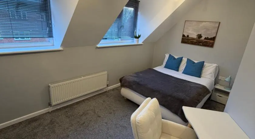 Private Room in Family Home - Image 1