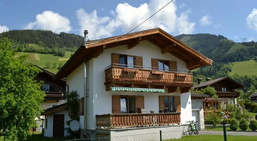 Chalet with Mountain View - Image 1