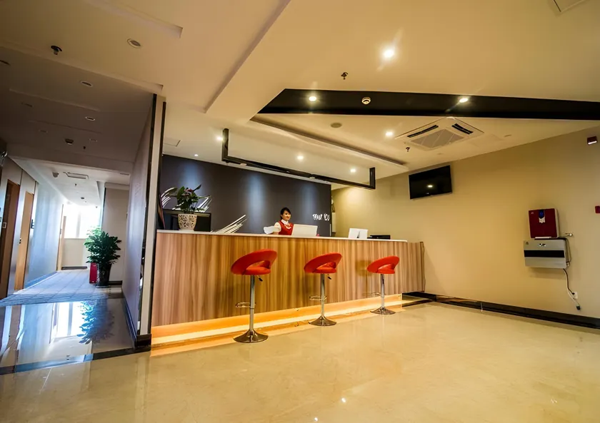 Thank Inn Hotel Sichuan Luzhou Longmatan District Trade City - Image 1