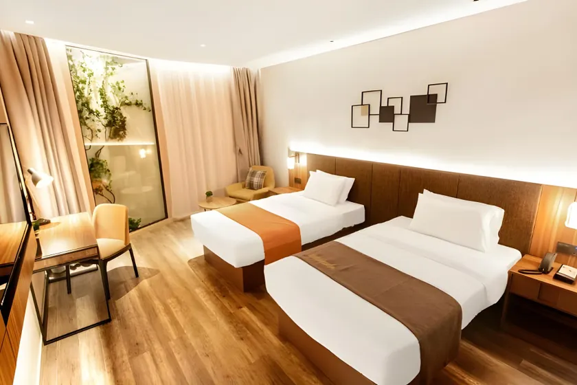 Home Inn Plus Haikou Longkunnan Road Hainan Normal University High-speed Railway East Station - Image 1