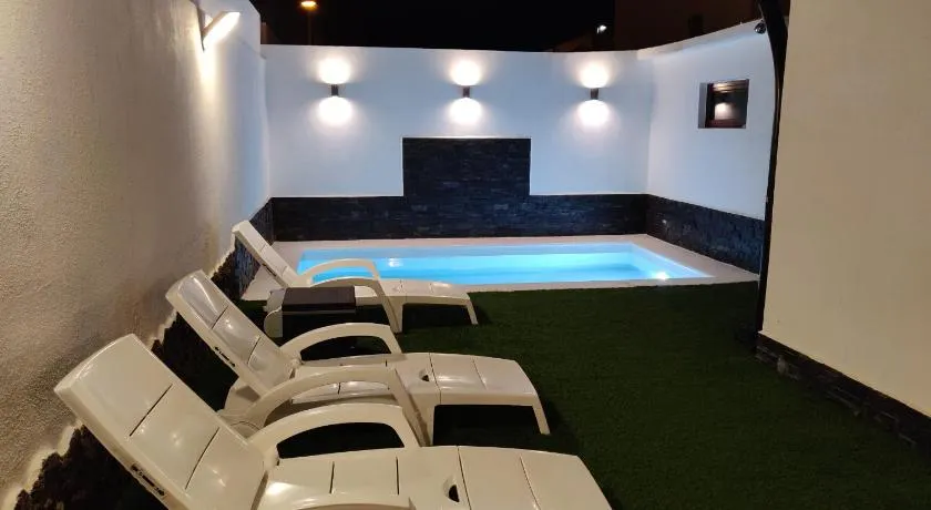 SUNNY PARADISE, Heater pool - Image 1