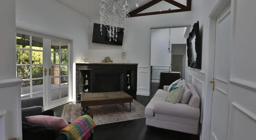 Juniper Corner-Hunter Valley-A Step back in time!-7 mins to Vineyards - Image 1