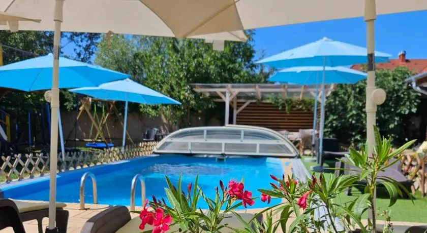 Kids' Paradise House - Image 1