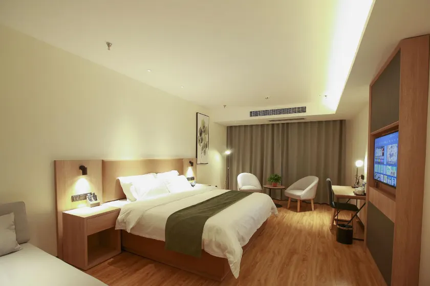 GreenTree Inn (Zhongshan Avenue Branch, Lingshou County, Shijiazhuang, Hebei) - Image 1