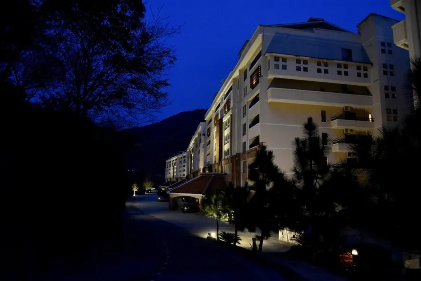 Country Club Studio Apartment ISB - Image 1