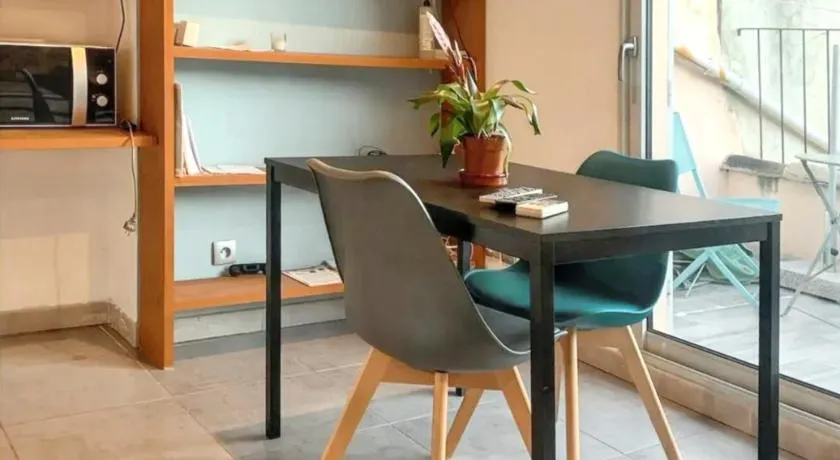 Studio avec Terrasse - Image 1