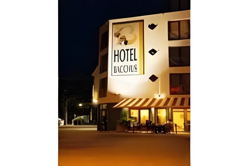 Hotel Bacchus - Image 1