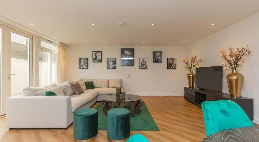 Lage Wurft Beach Apartments - Image 1