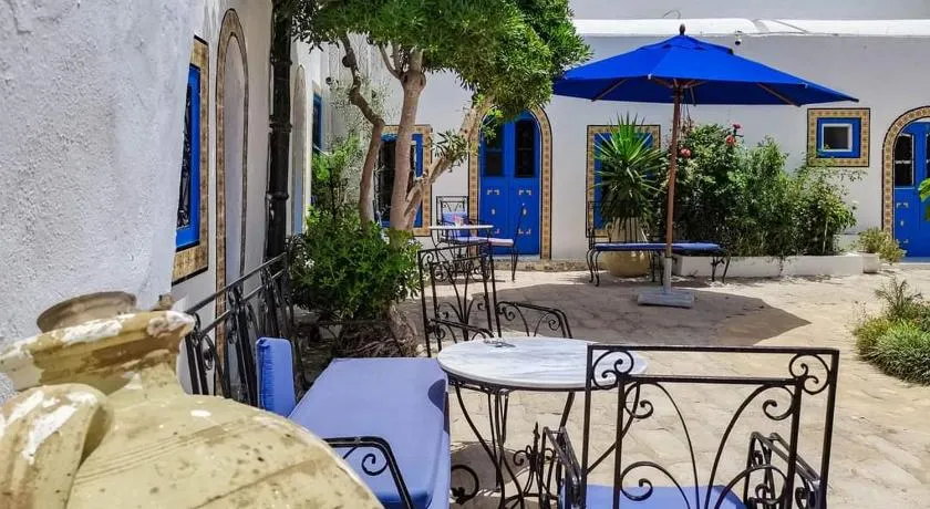 Hôtel Bou Fares - Image 1