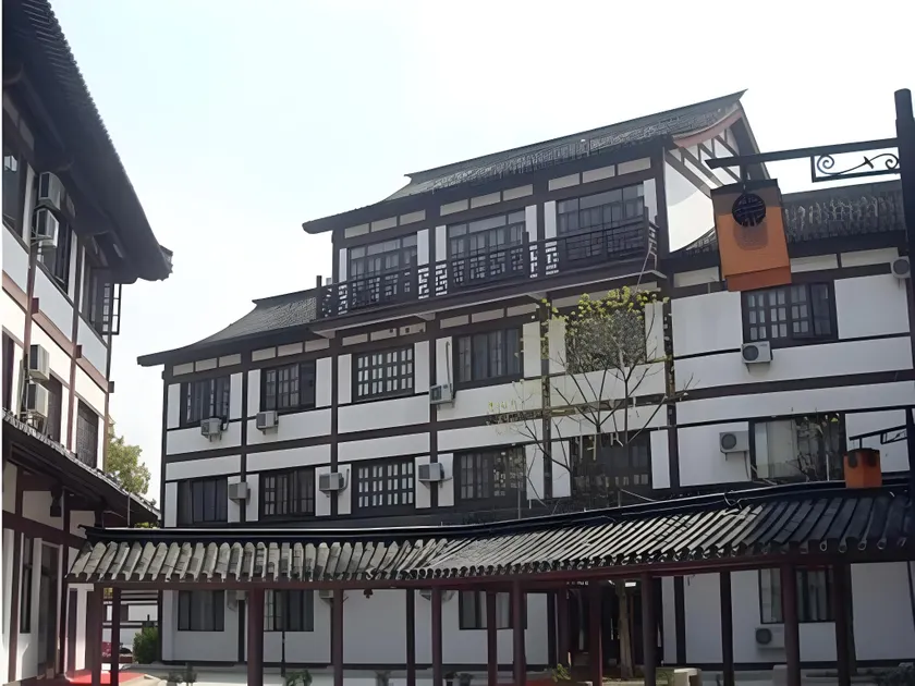 GreenTree Inn Jiangsu Suzhou Changshu Fangta Park Pedestrian Street Business Hotel - Image 1